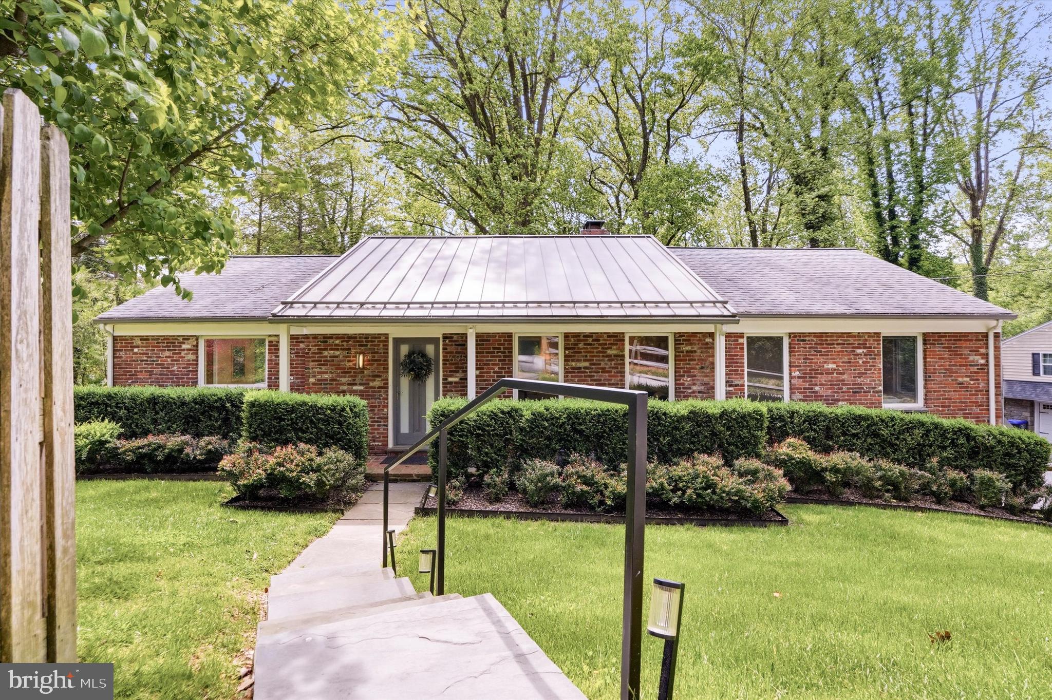695 Knox Road Wayne, PA 19087 - Photo 1 of 45 Welcome to 695 Knox Rd