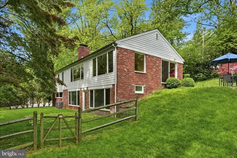 $1,000,000 | 695 Knox Road, Wayne, PA 19087