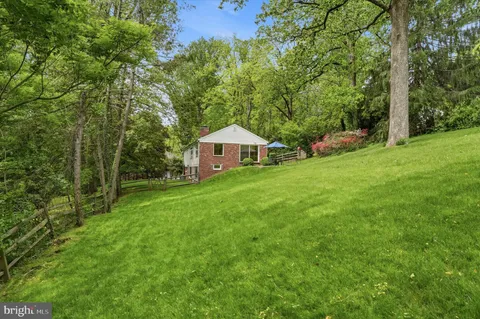 $1,000,000 | 695 Knox Road, Wayne, PA 19087