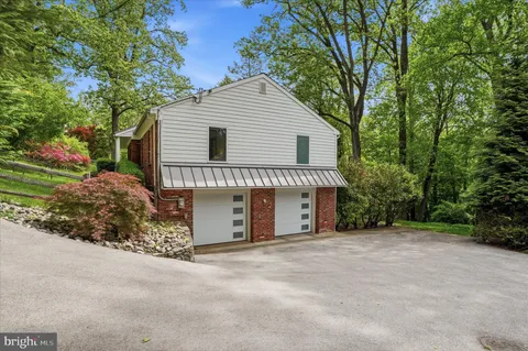 $1,000,000 | 695 Knox Road, Wayne, PA 19087