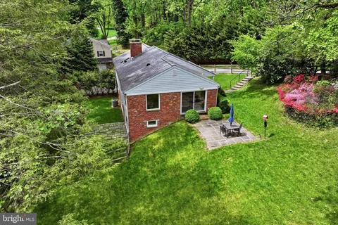 $1,000,000 | 695 Knox Road, Wayne, PA 19087