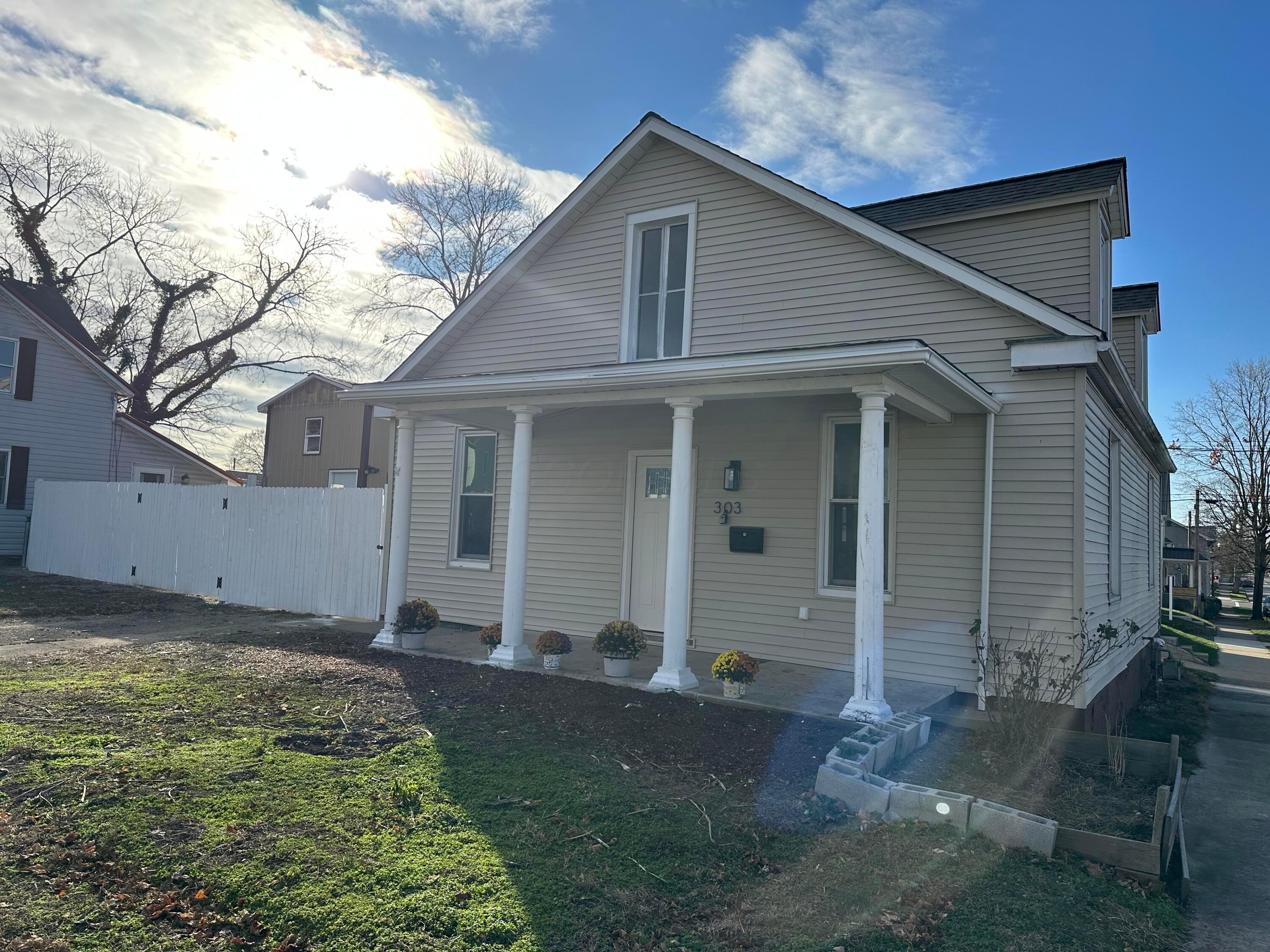 303 Watt Street Circleville, OH 43113 - Photo 2 of 18 IMG_0303
