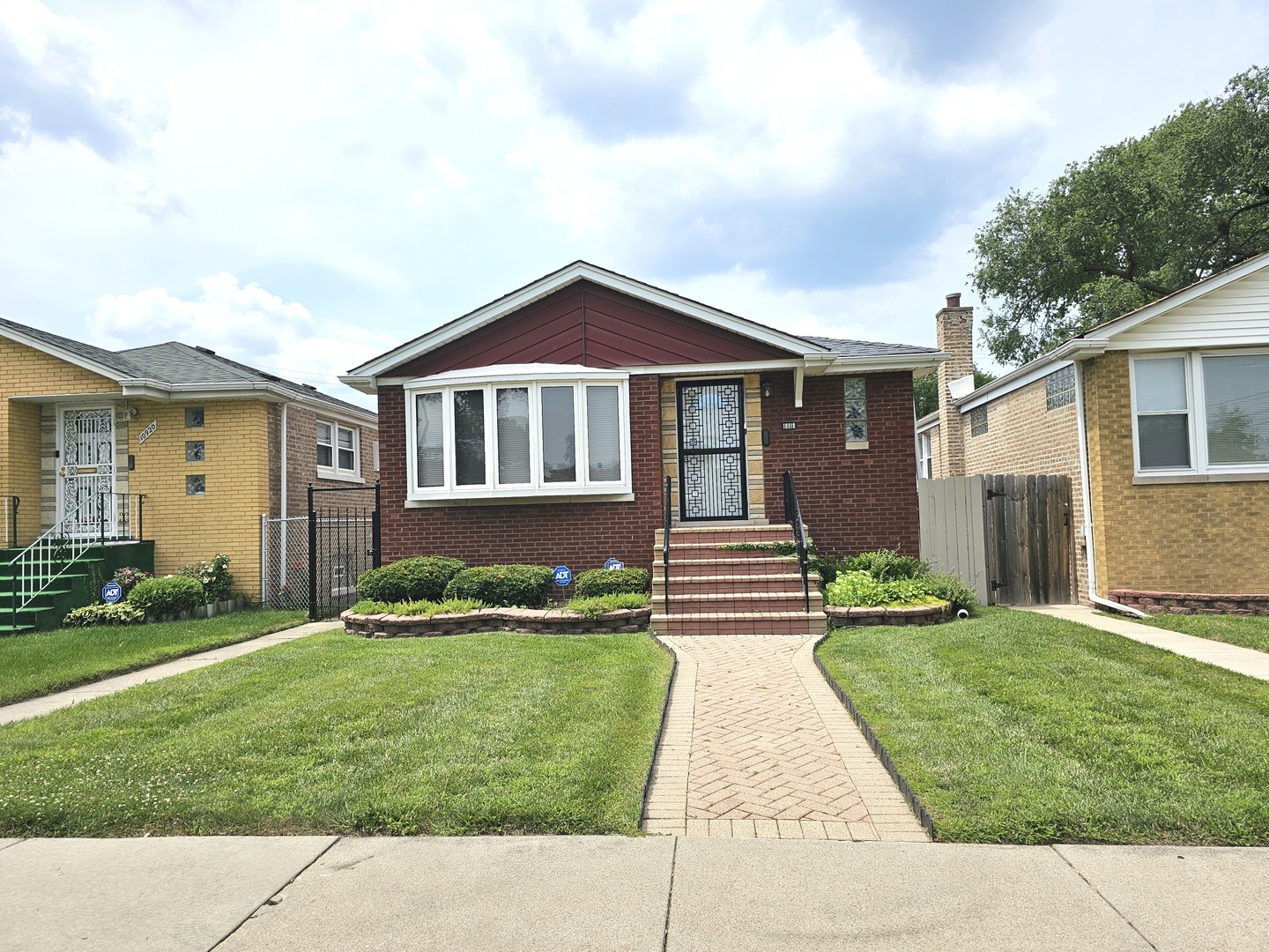 10918 South Lowe Ave  