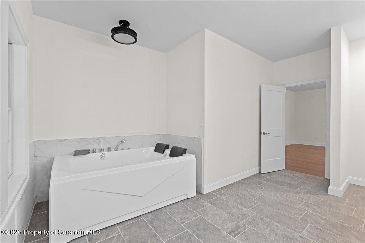 434 Summit Woods Road Moscow, PA 18444 - Photo 22 of 60 huge soaking tub