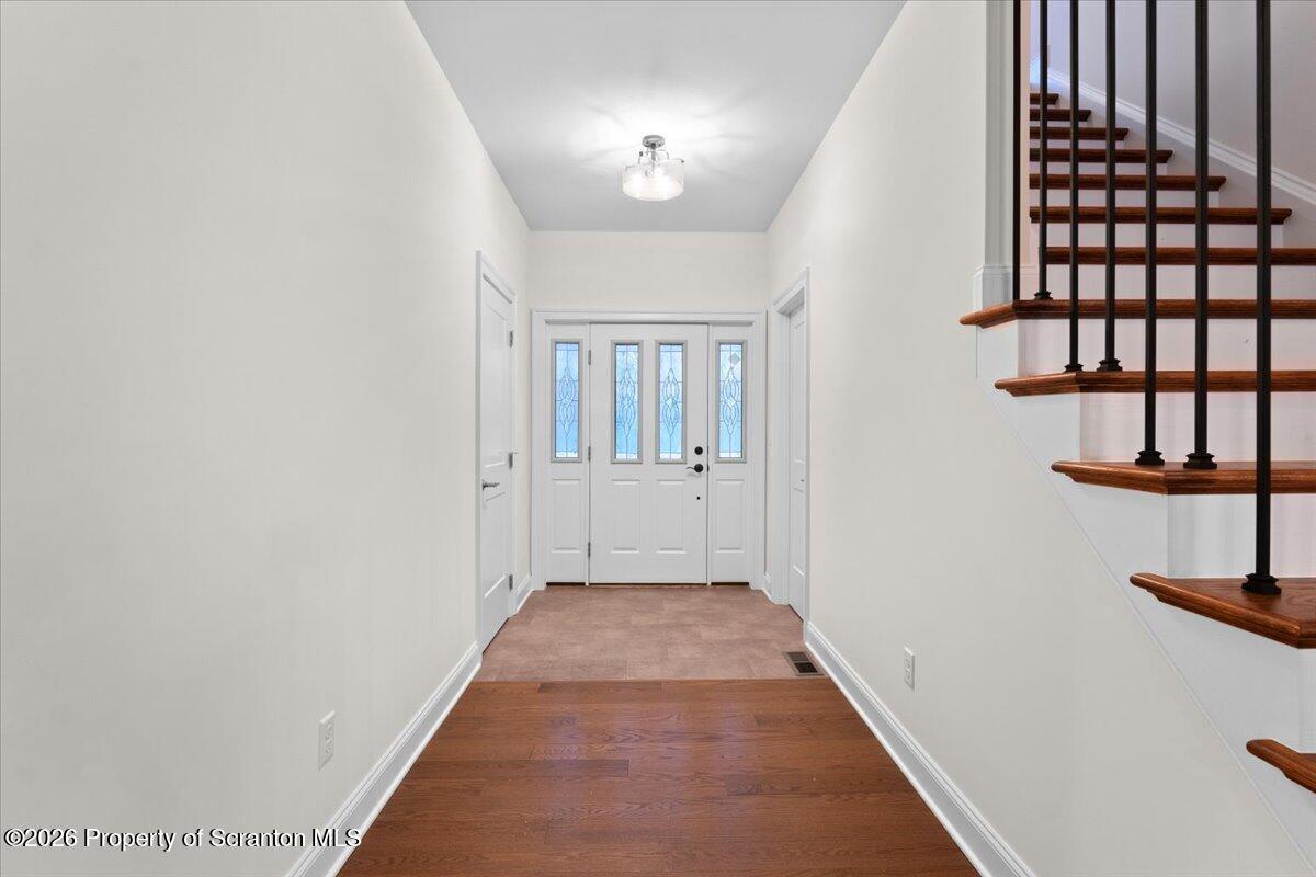 434 Summit Woods Road Moscow, PA 18444 - Photo 9 of 60 39-DSC07407