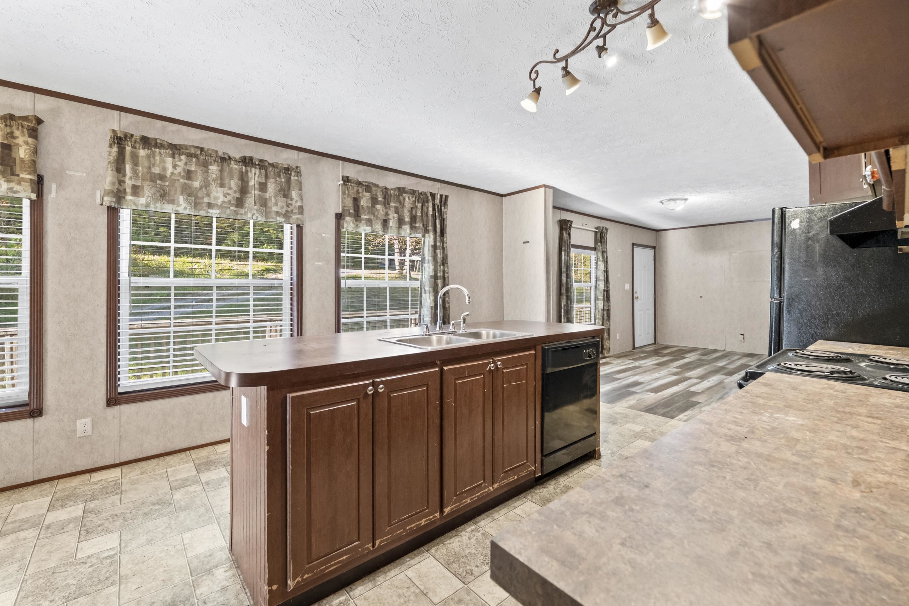16028 Ellington Run Road Ashland, KY 41102 - Photo 8 of 29