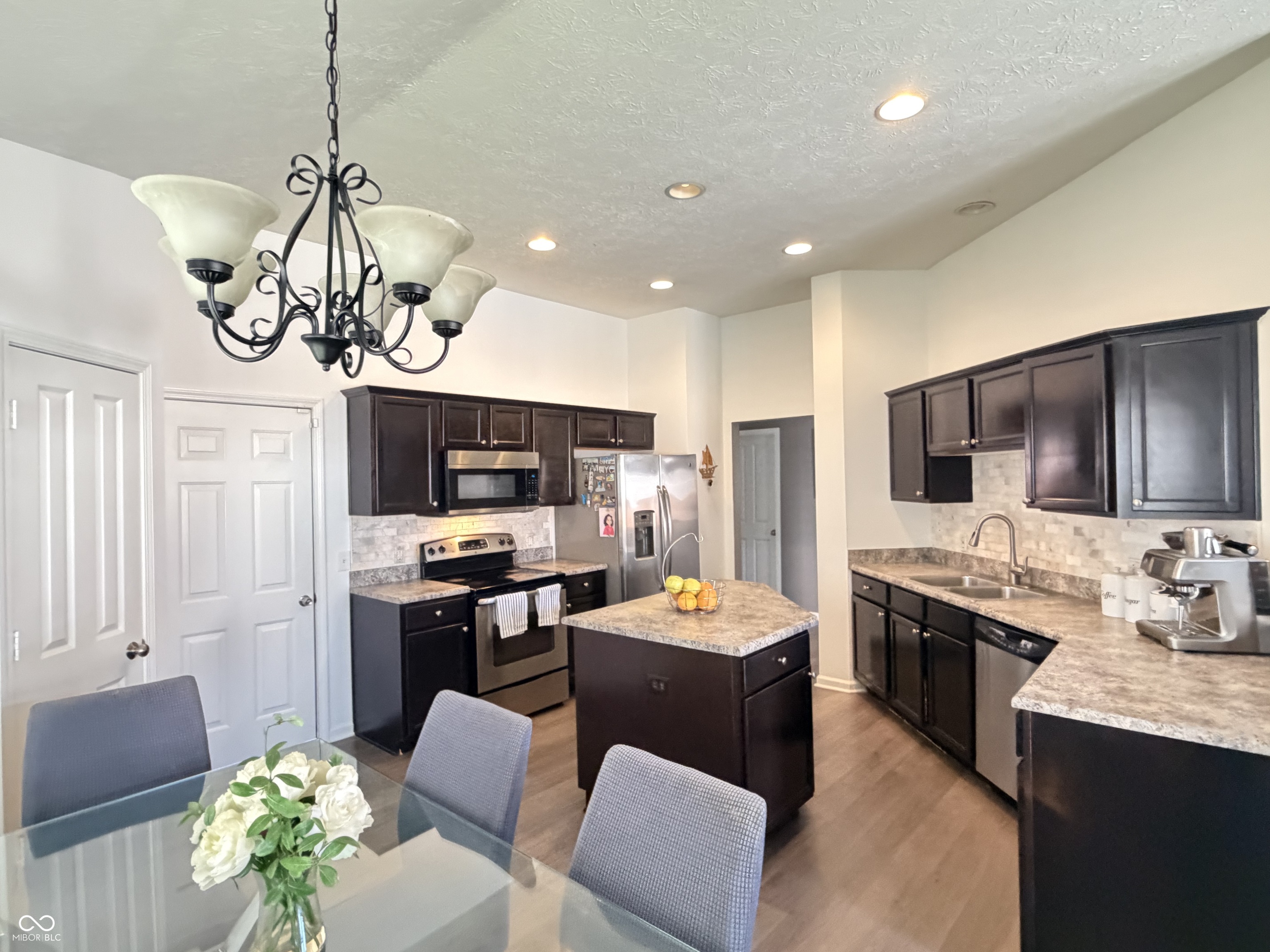 5202 Alpine Violet Way Indianapolis, IN 46254 - Photo 3 of 9