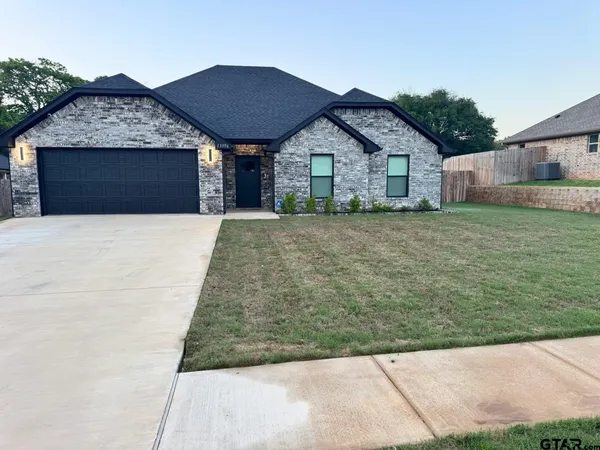 $340,000 | 13996 Cr 4111 Lindale Tx 75771, Lindale, TX 75771