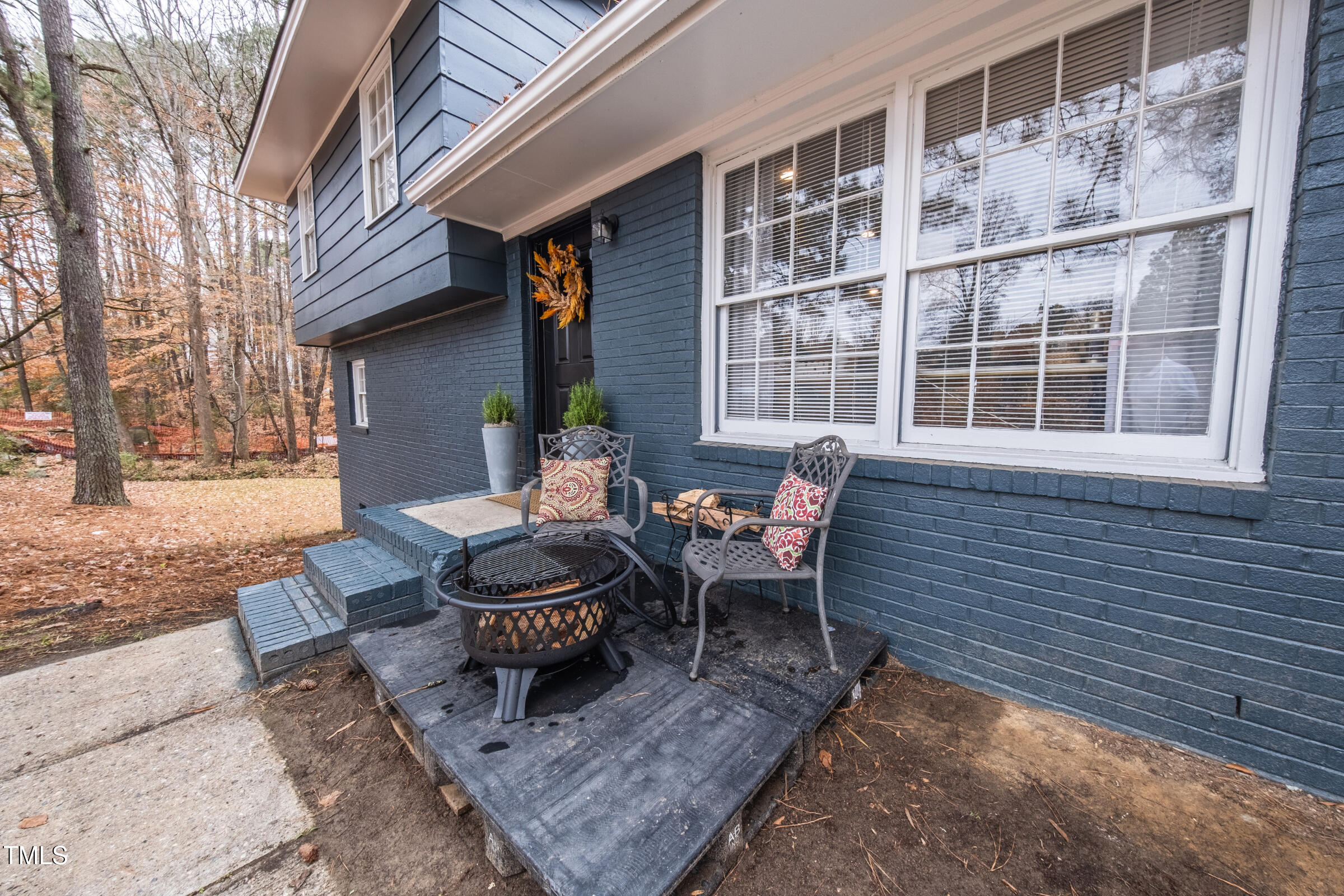 1025 Seabrook Road Raleigh, NC 27610 - Photo 2 of 33 Porch Shot