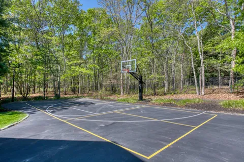a view of a tennis court