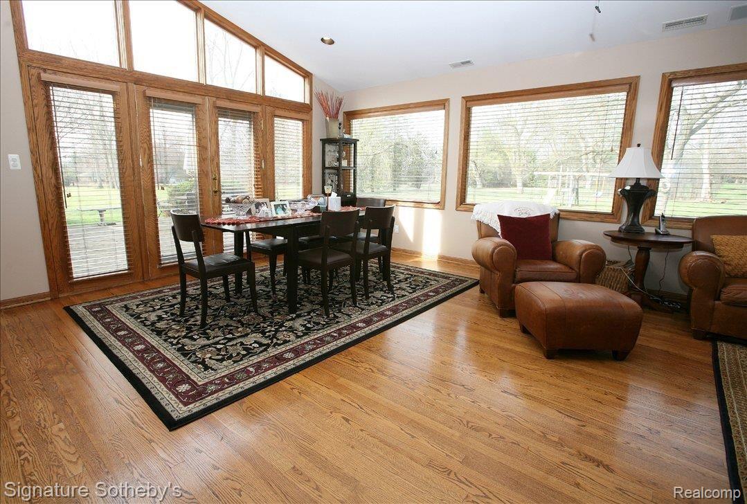 6530 Wing Lake Road Bloomfield Hills, MI 48301 - Photo 9 of 18 Dining Room