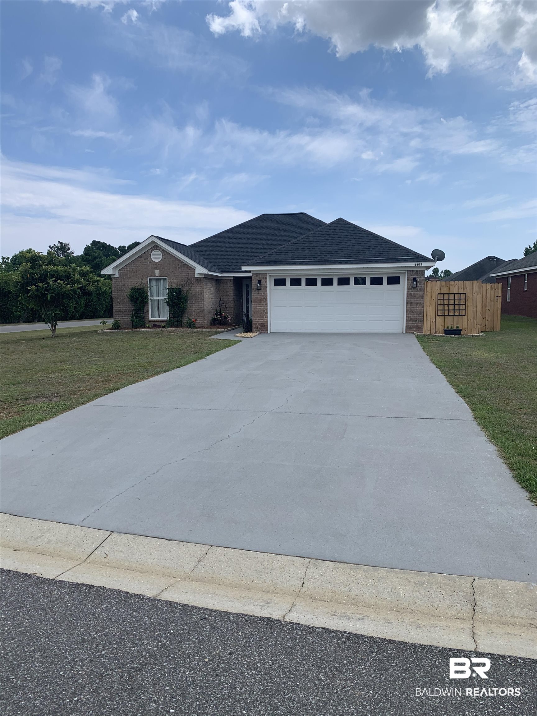 16913 Sugar Loop Foley, AL 36535 - Photo 4 of 36 Gallery Image 4