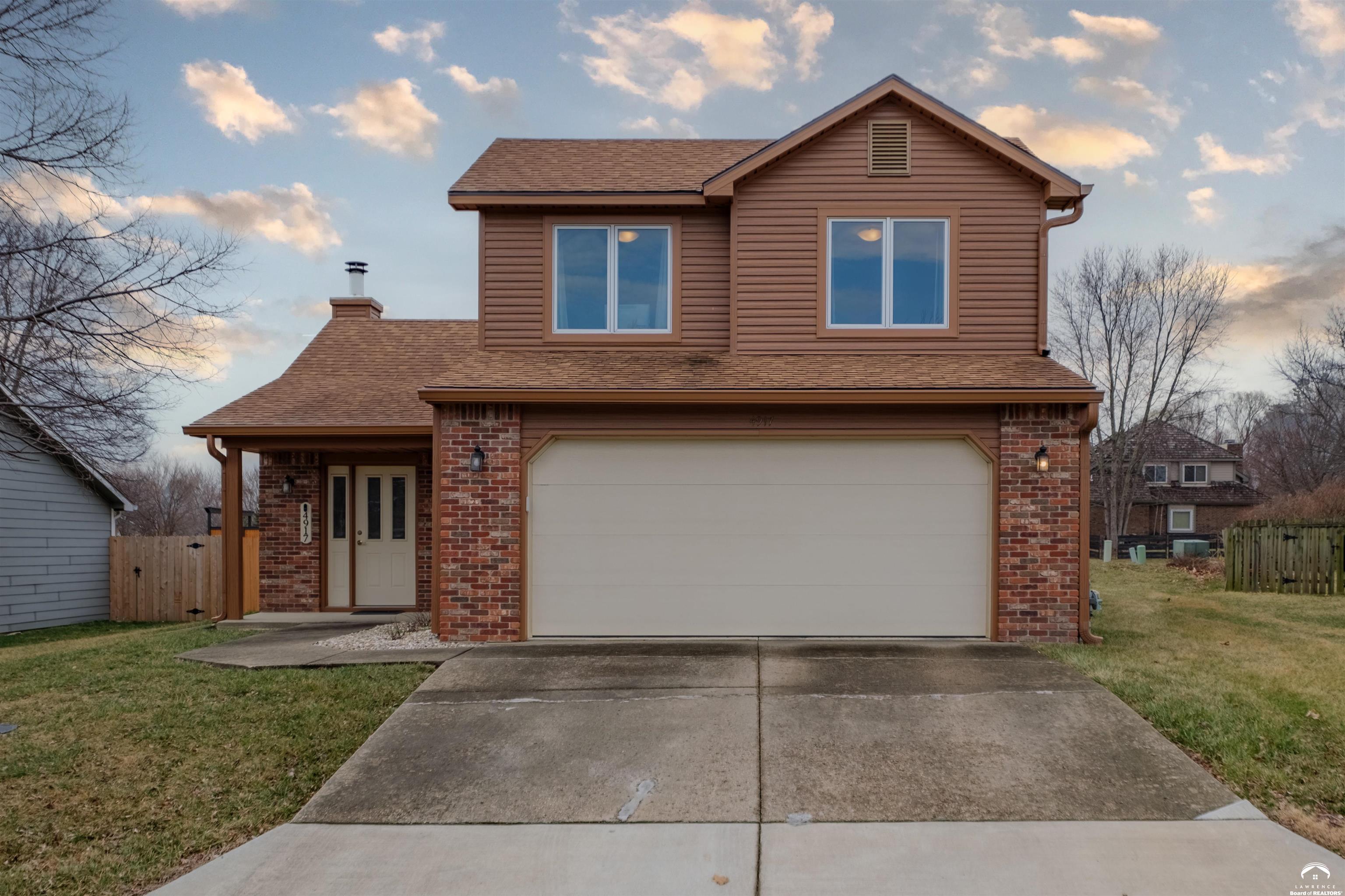 4917 Colonial Way Lawrence, KS 66049 - Photo 2 of 29