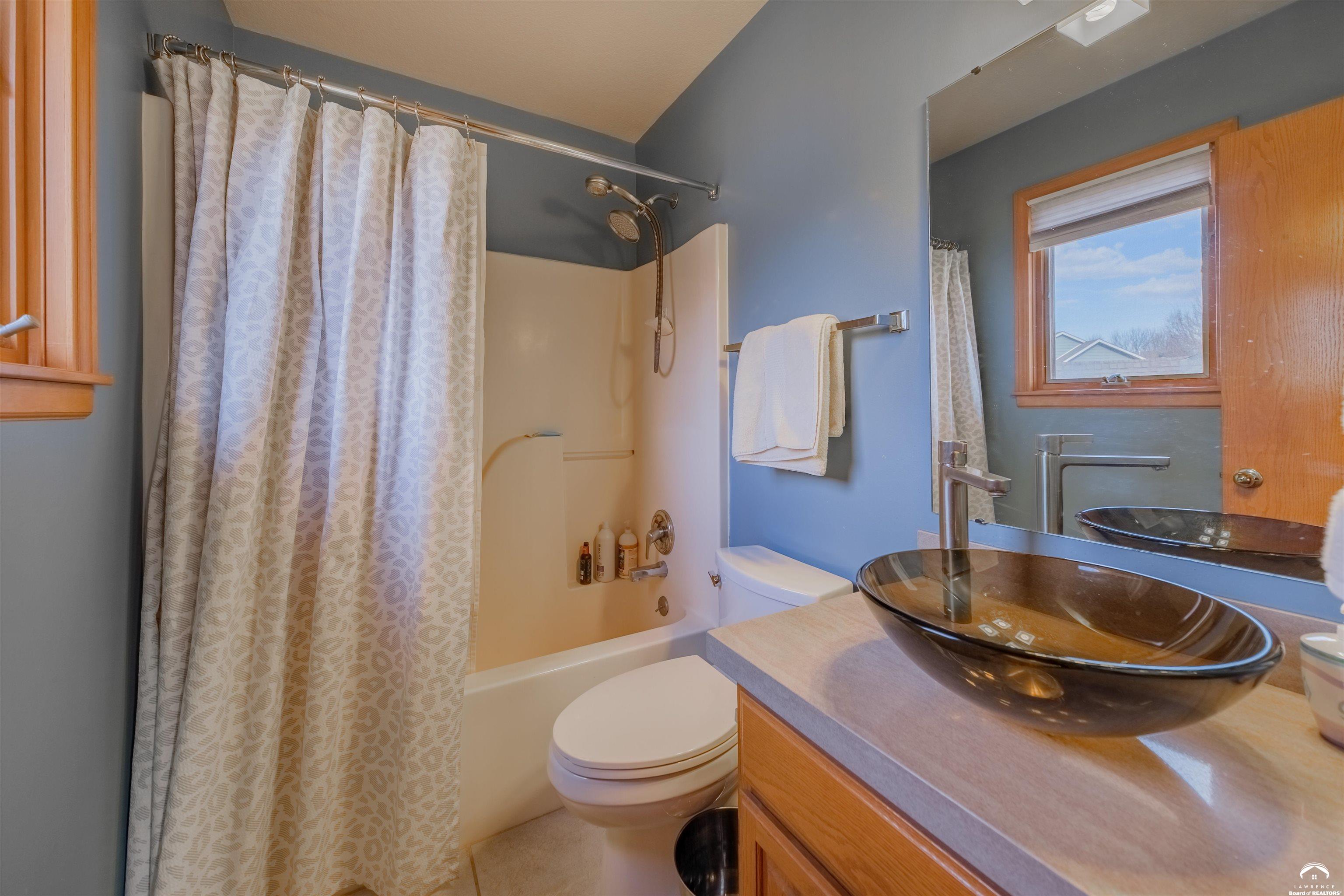 4917 Colonial Way Lawrence, KS 66049 - Photo 21 of 29