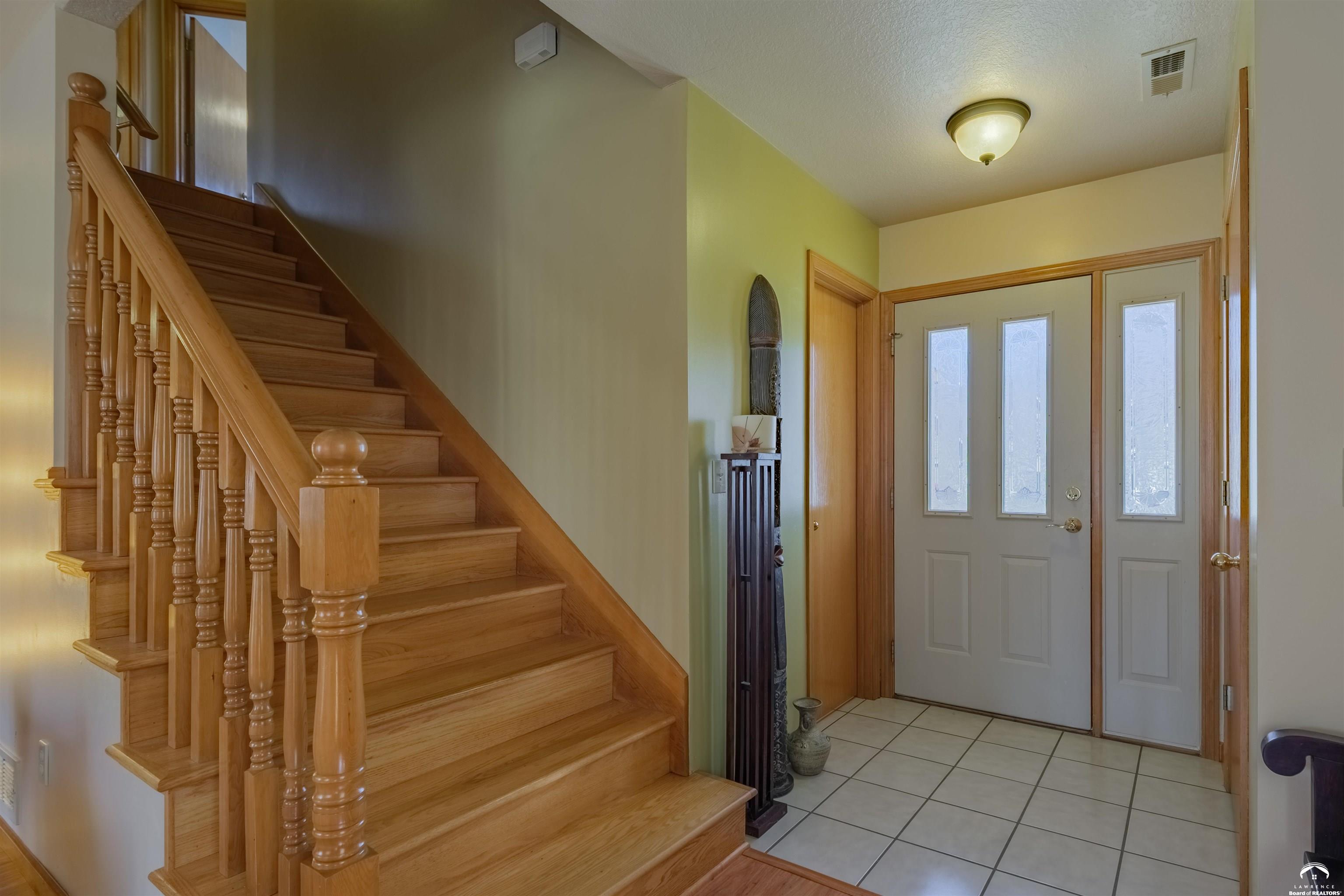 4917 Colonial Way Lawrence, KS 66049 - Photo 22 of 29