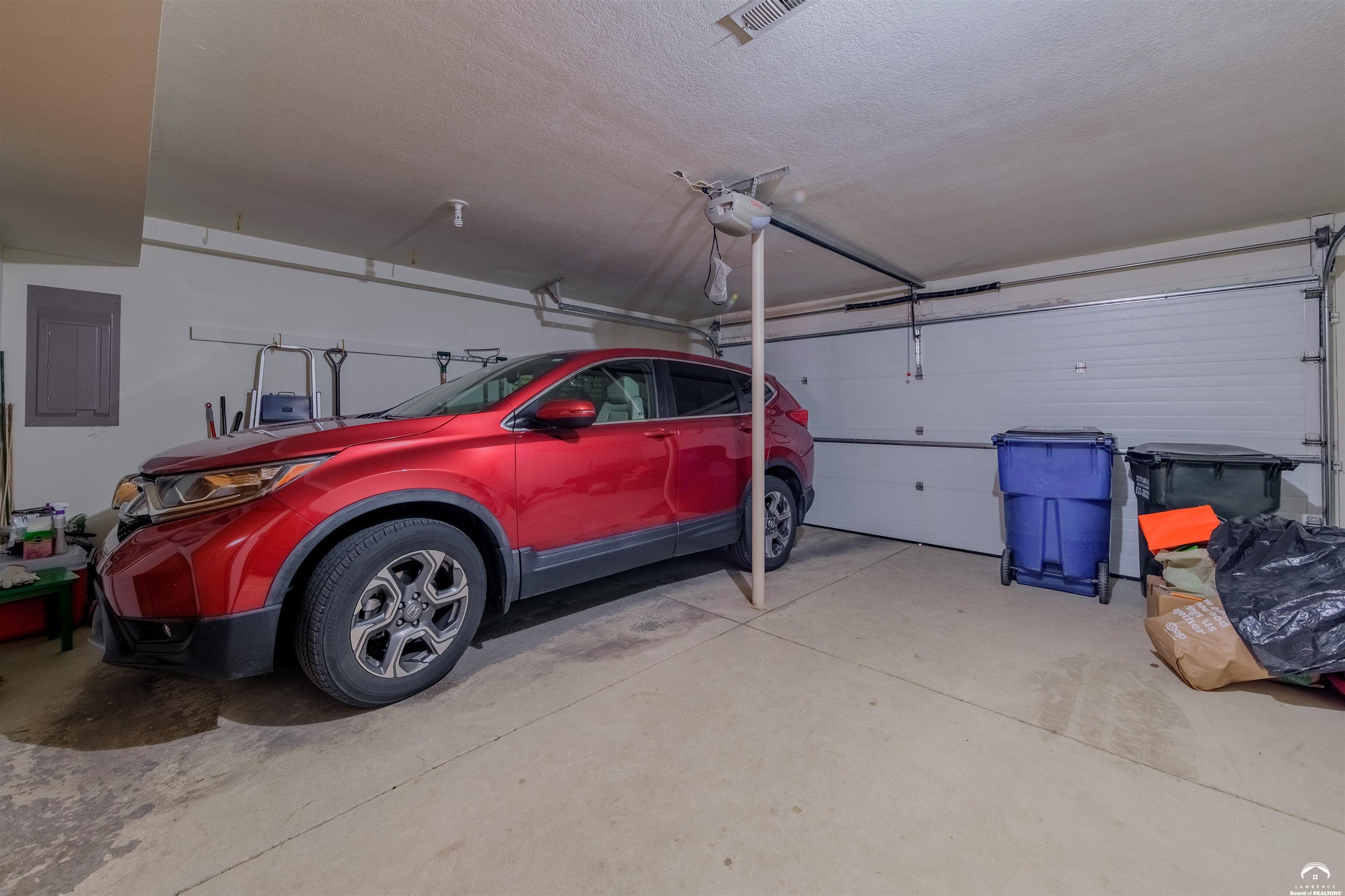 4917 Colonial Way Lawrence, KS 66049 - Photo 25 of 29