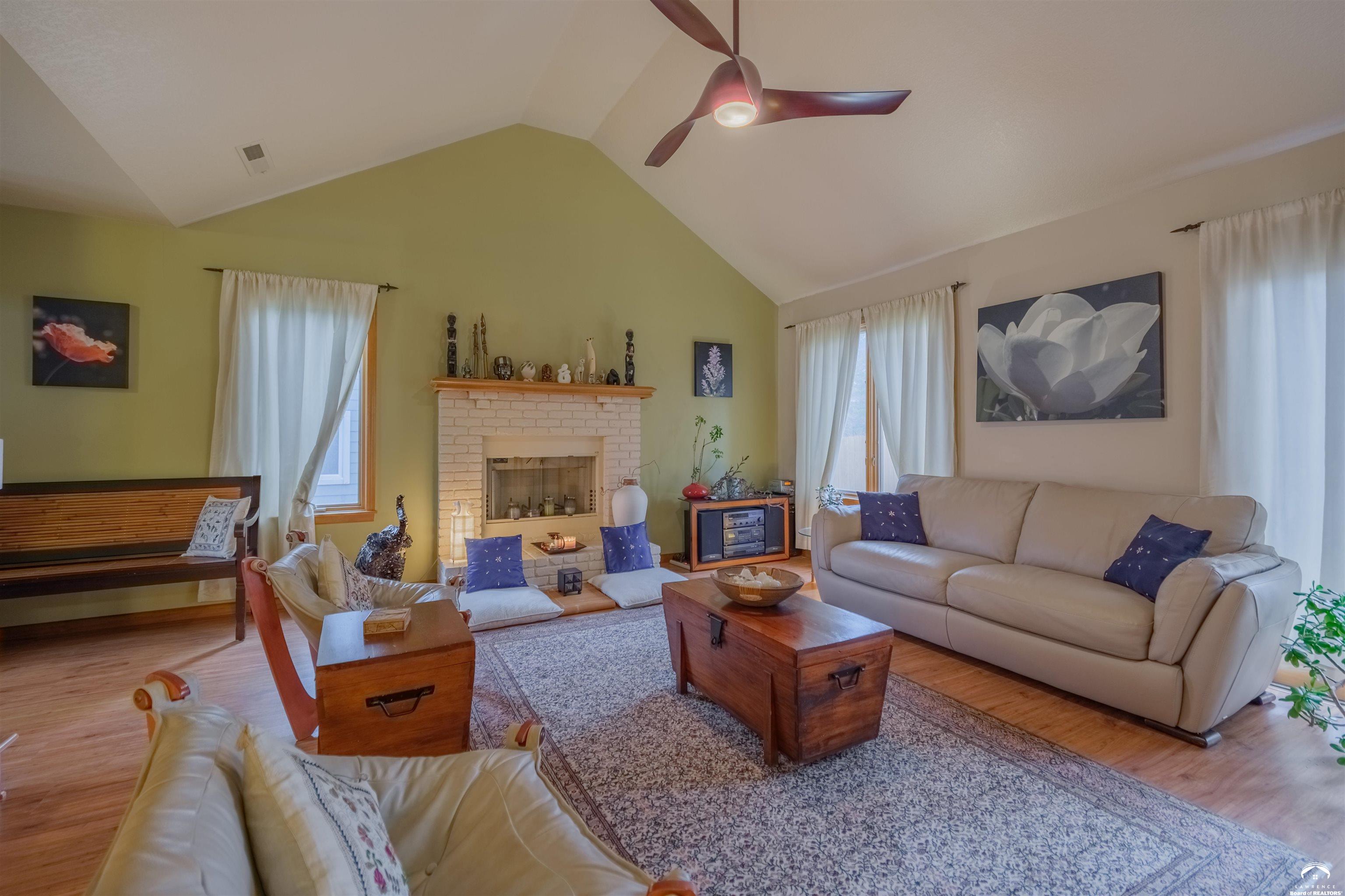 4917 Colonial Way Lawrence, KS 66049 - Photo 7 of 29