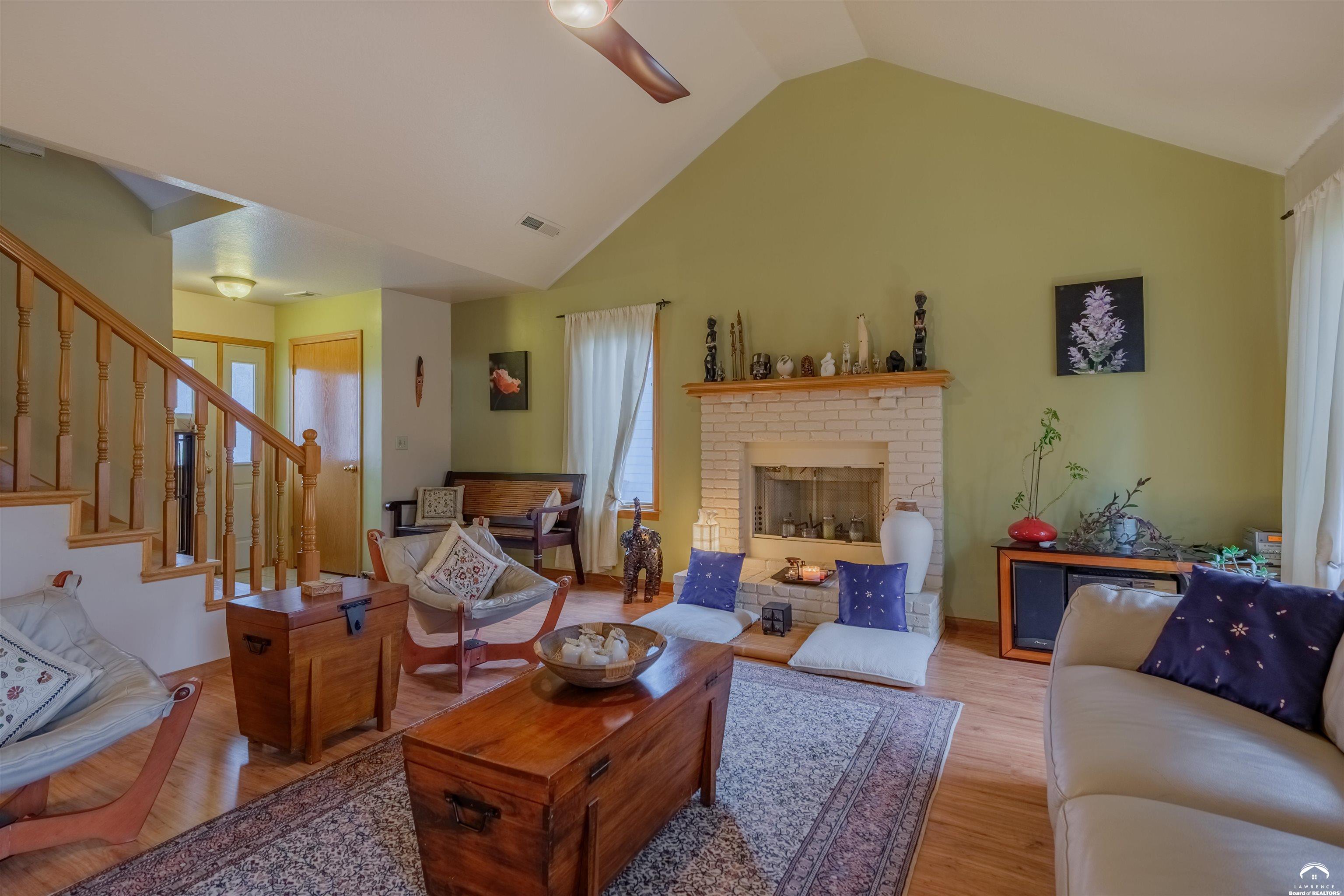 4917 Colonial Way Lawrence, KS 66049 - Photo 9 of 29