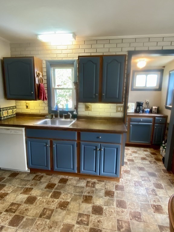 161 Penrose Street Springfield, MA 01109 - Photo 8 of 26 Gallery Image 8