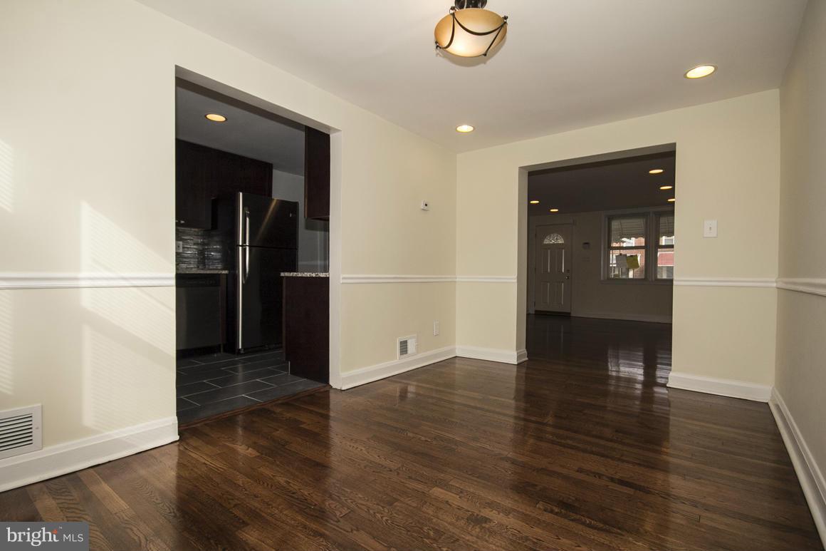1130 Kevin Road Baltimore, MD 21229 - Photo 7 of 20 Dining Room