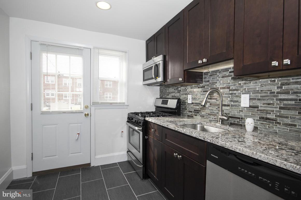 1130 Kevin Road Baltimore, MD 21229 - Photo 8 of 20 Kitchen