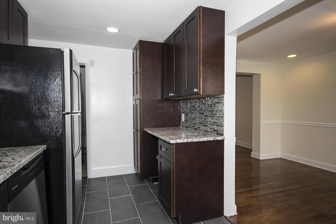 1130 Kevin Road Baltimore, MD 21229 - Photo 9 of 20 Kitchen