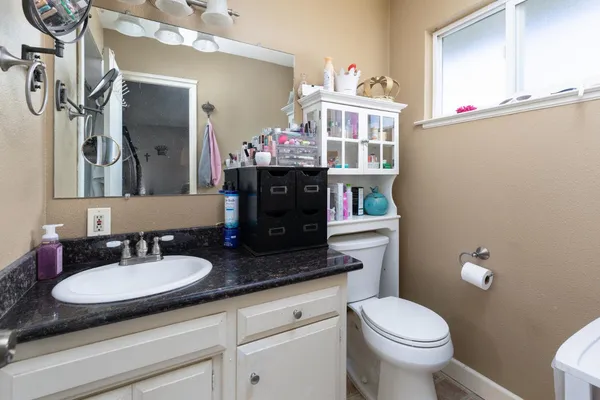 $419,900 | 2210 Northhill Street, Selma, CA 93662