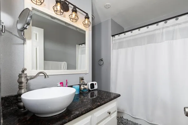$419,900 | 2210 Northhill Street, Selma, CA 93662
