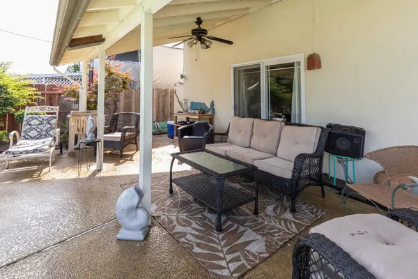 $419,900 | 2210 Northhill Street, Selma, CA 93662