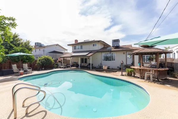 $419,900 | 2210 Northhill Street, Selma, CA 93662