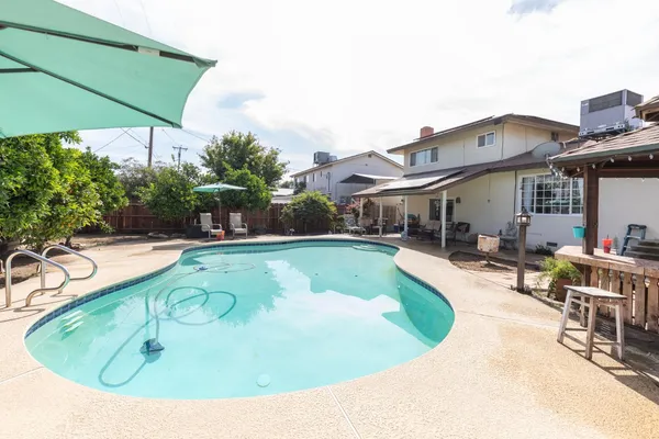 $419,900 | 2210 Northhill Street, Selma, CA 93662