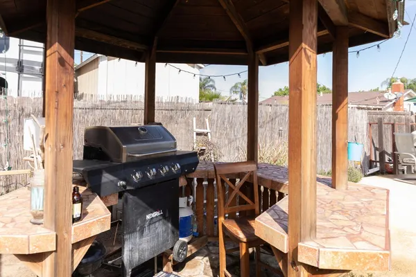$419,900 | 2210 Northhill Street, Selma, CA 93662
