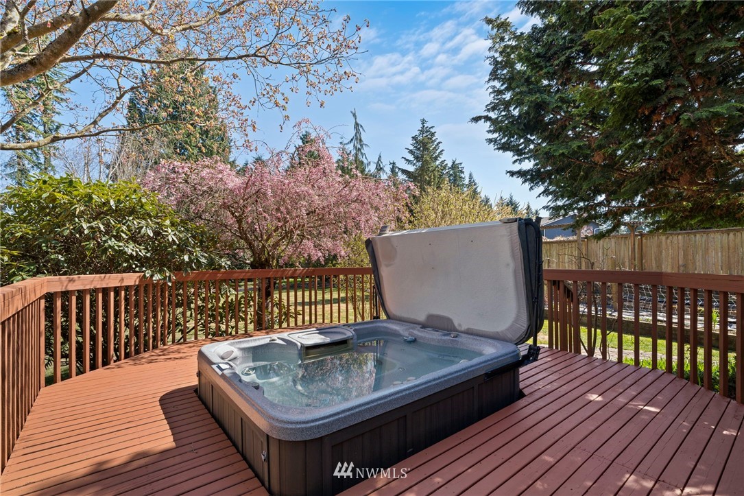 10831 38th Drive Southeast Everett, WA 98208 - Photo 26 of 40 a wooden bench sitting on top of a wooden roof