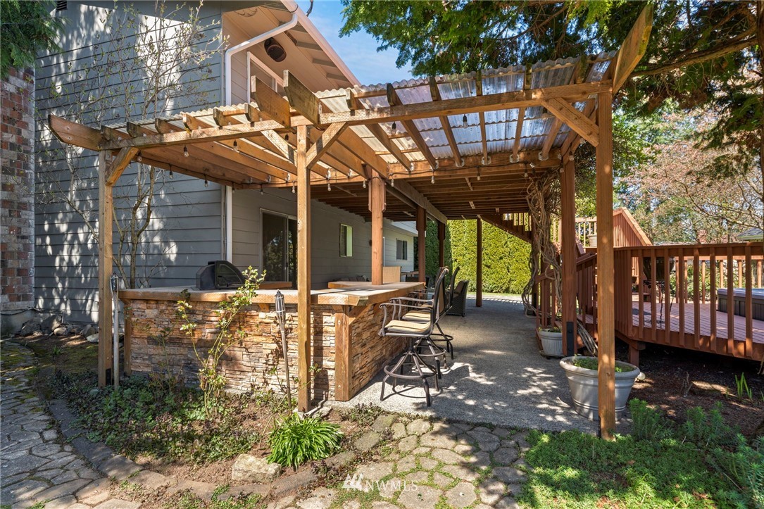 10831 38th Drive Southeast Everett, WA 98208 - Photo 29 of 40 a view of a porch with furniture