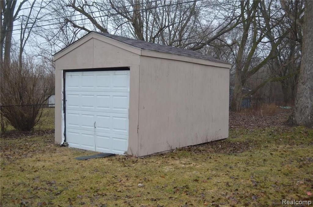 17565 Sumpter Road Belleville, MI 48111 - Photo 17 of 25