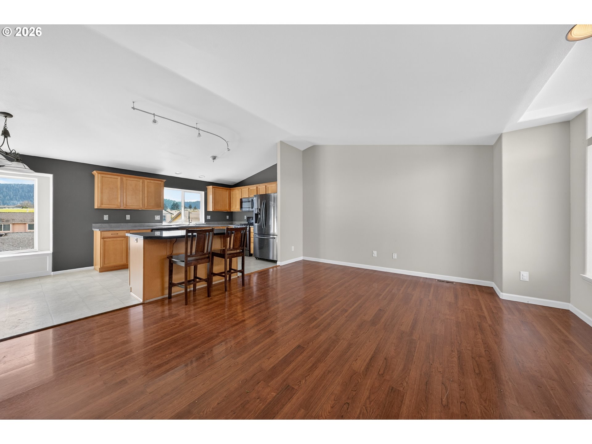 209 Northeast Rose Ridge Drive Winston, OR 97496 - Photo 7 of 42 Living Room