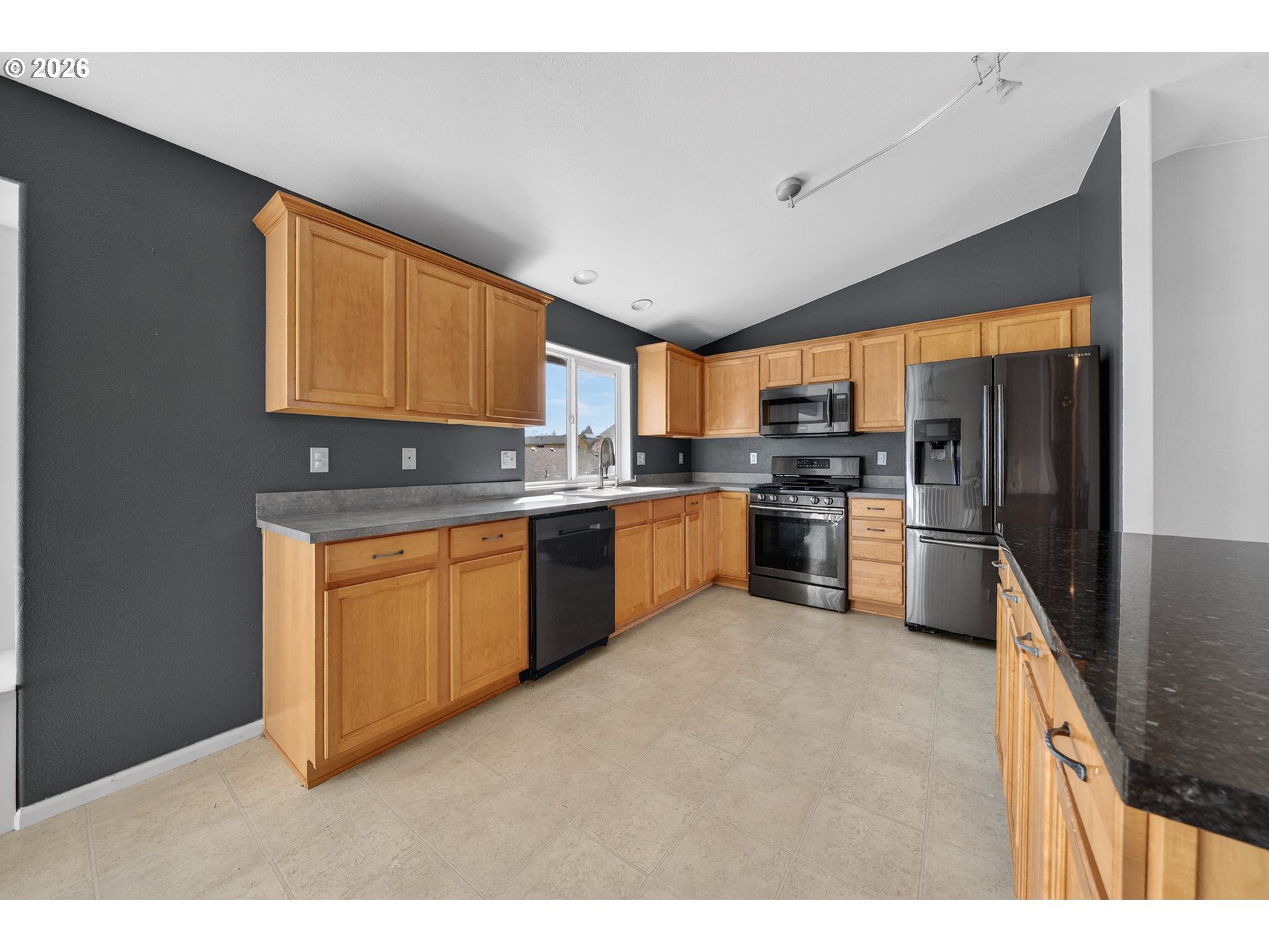 209 Northeast Rose Ridge Drive Winston, OR 97496 - Photo 8 of 42 Kitchen