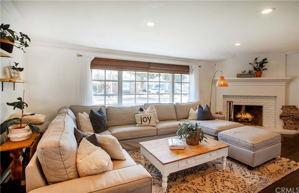 631 Barker Way Placentia, CA 92870 - Photo 8 of 37