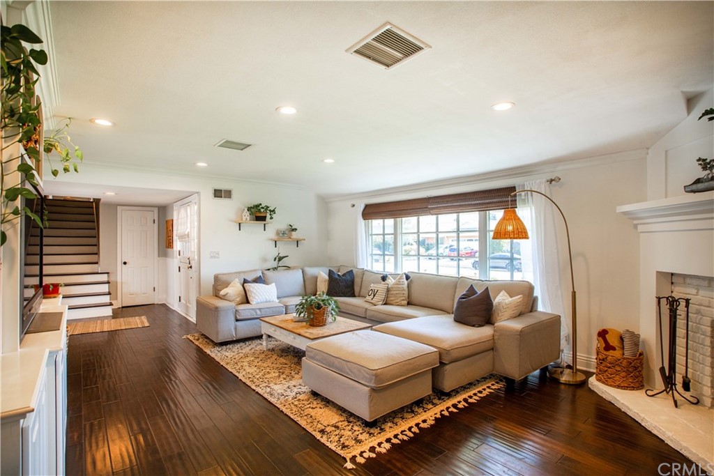 631 Barker Way Placentia, CA 92870 - Photo 9 of 37