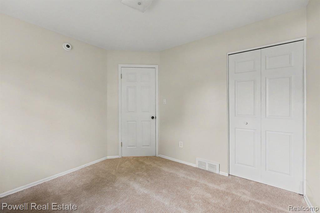 18166 Davidson Road Fraser, MI 48026 - Photo 14 of 26