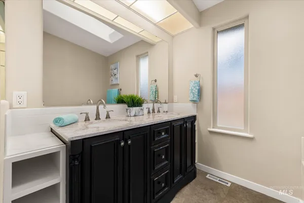 $493,900 | 77 South Silverwood Way, Eagle, ID 83616