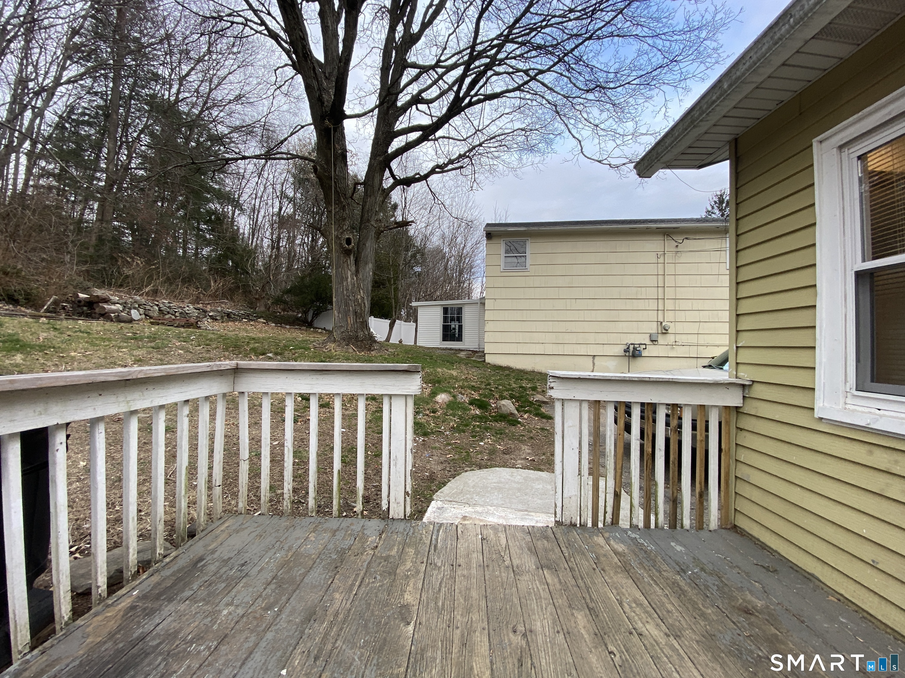 85 Stillson Road Waterbury, CT 06705 - Photo 6 of 34