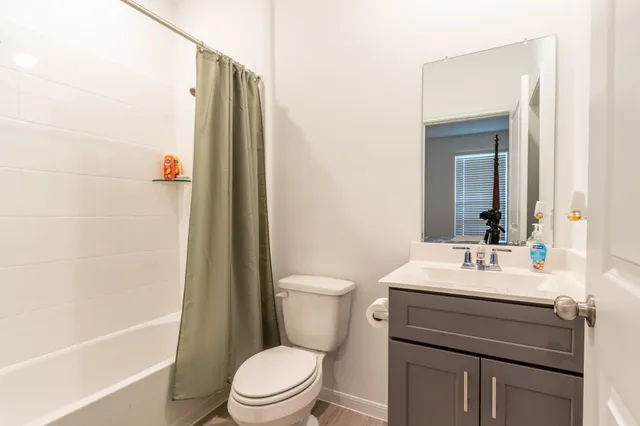 $300,000 | 336 Paso Fino Drive, Alvin, TX 77511