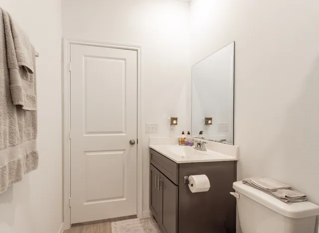 $300,000 | 336 Paso Fino Drive, Alvin, TX 77511