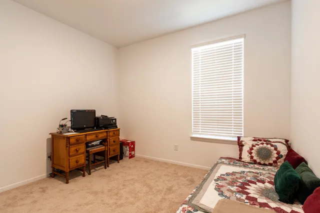 $300,000 | 336 Paso Fino Drive, Alvin, TX 77511