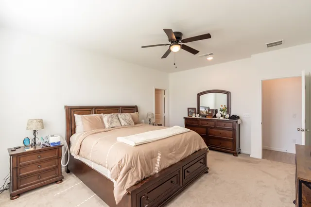 $300,000 | 336 Paso Fino Drive, Alvin, TX 77511