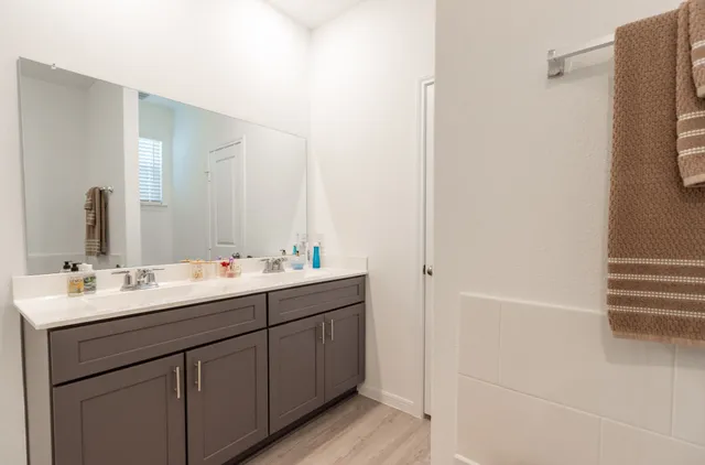 $300,000 | 336 Paso Fino Drive, Alvin, TX 77511