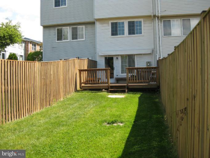 3 Farmcrest Court Silver Spring, MD 20905 - Photo 12 of 26 Yard fenced