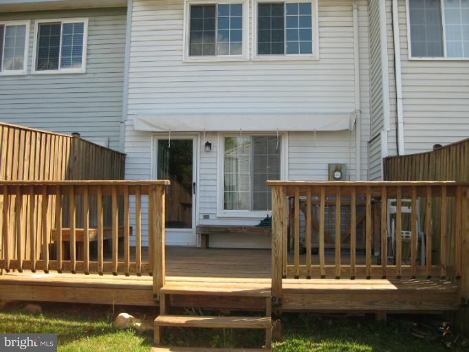 3 Farmcrest Court Silver Spring, MD 20905 - Photo 3 of 26 Deck