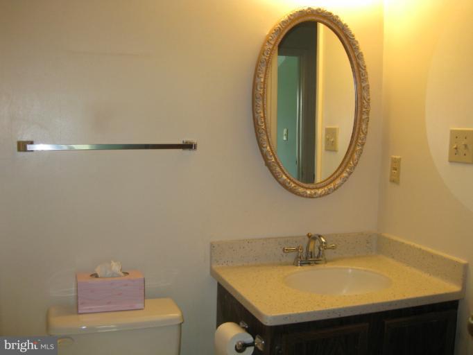 3 Farmcrest Court Silver Spring, MD 20905 - Photo 24 of 26 Bathroom